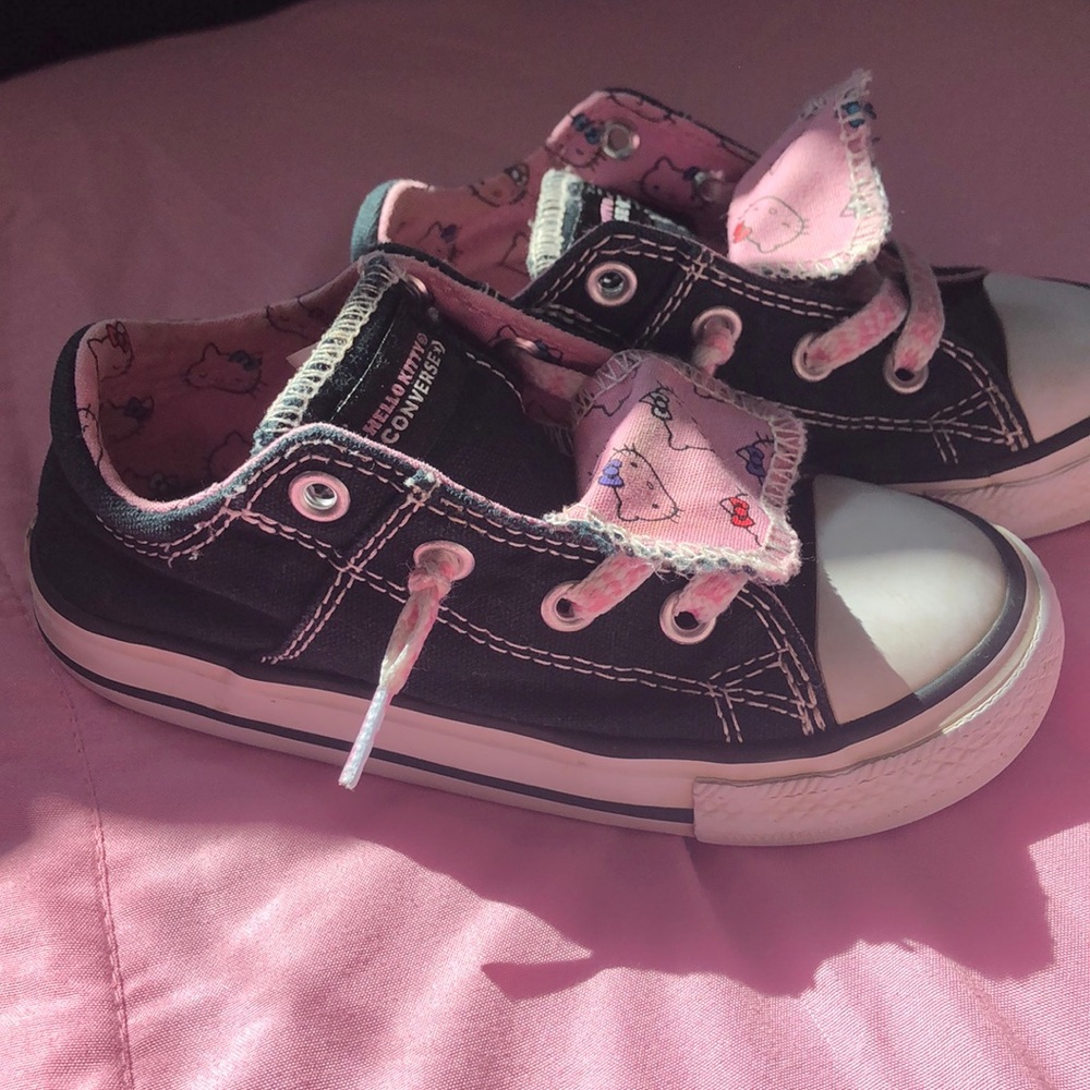 Hello Kitty Convers